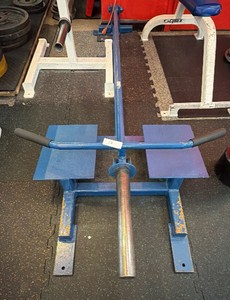 Plate loaded T-bar Row machine