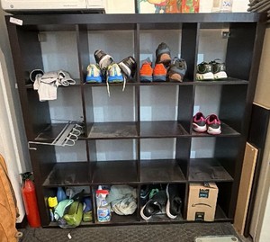 Open storage cubbies 16 storage spaces