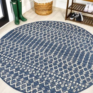 JONATHAN Y Ourika Moroccan Geometric Textured Weave NavyBeige 5 ft. Round IndoorOutdoor Area Rug