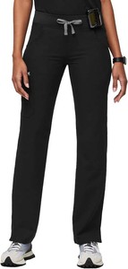 $58 FIGS Kade Cargo Scrub Pants for Women   Classic Fit, Straight Leg, 4 Pockets, Yoga Waistband, Anti-Wrinkle Size large