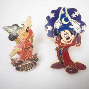 Disney Mickey Mouse Pin Set (Lot of 2)