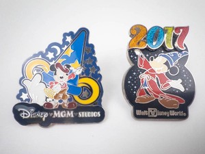 Disney Mickey Mouse Pin (Lot of 2)