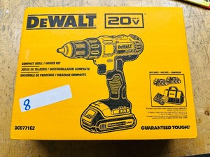 New  DeWalt DRILL KIT - DCD771C2