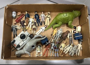 vintage Star Wars, action figures, accessories, vehicles, and creatures lot