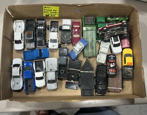 miscellaneous diecast 164 trucks green light M2