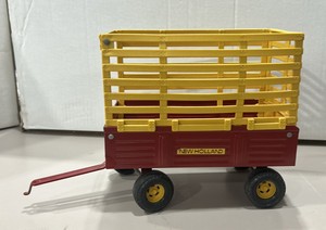 Ertl 116 New Holland Hay Trailer
