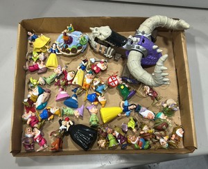 Snow White and the seven dwarfs Disney lot of figures