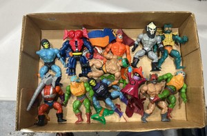 vintage Masters of the universe, he-man lot of figures, weapons accessories