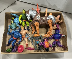 vintage Masters of the universe, action figures lot with weapon, weapons accessories