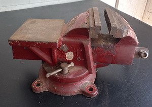 Heavy Duty Bench Vise