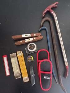 Crowbars, Tool Pockets, Utility Knife, Levels, Measuring Tools