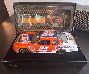 Kenny Wallace #25 Diecast Car