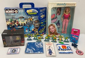 Miscellaneous collectible action figures including Pennywise, and more. All items new and box.