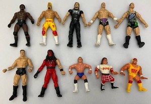 Miscellaneous pre-owned wrestling figures.