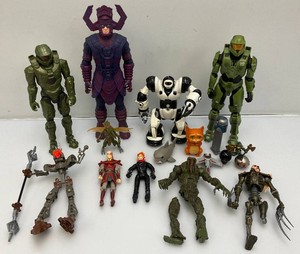 Miscellaneous pre-owned action figures, including halo, lego people and more.