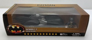 MEZCO TOYZ MINI MEZ-ITZ 1989 BATMAN and BATMOBILE Action Figure Set (Sealed)