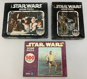 Miscellaneous vintage 1977 Star Wars puzzles the in original box seems complete.