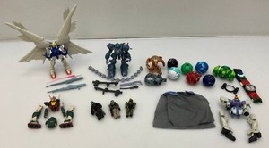 Vintage miniature collectible robots and more, loose pre-owned