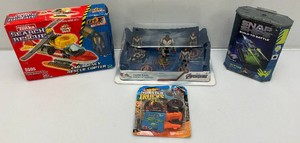 Miscellaneous collectible toys including hot wheels, avengers figuring, play set and more. All items are new in pack.