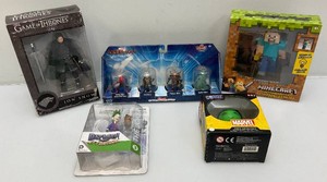 Miscellaneous, collectible action figures all new on card