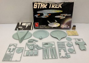 AMT ERTL Star Trek USS Enterprise 3 Piece Set open box seams complete. Box beat up.
