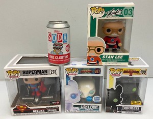 Miscellaneous vintage collectible funko pops, including stan, lee and moore.All new old stock.