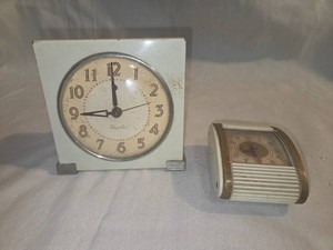 Set of 2 Vintage Clocks