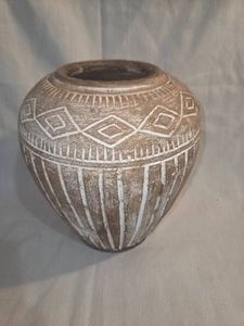Planter with metal stand