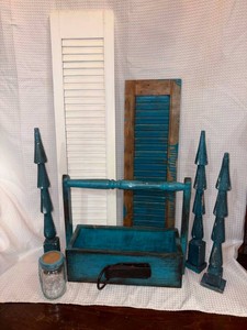 Vintage Primitive Wood storage Beach Box