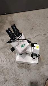 Vanguard Microscope (619561)