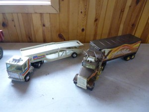 2 Vintage Nylint Semi Tractors