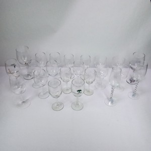 Lot of Assorted Wine Glasses Champagne Flutes & Stemware