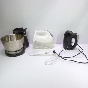 Lot of Electric Mixers with Mixing Bowl