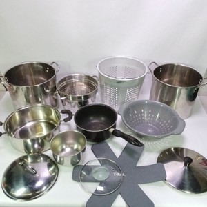 Lot of Stainless Steel Cookware, Colanders, Mixing Bowls & Kitchen Utensils