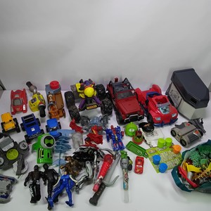 Lot of Assorted Toys, Action Figures, Vehicles & Playsets
