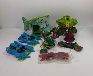 Lot of Teenage Mutant Ninja Turtles Vehicles, Figures & Playset Accessories