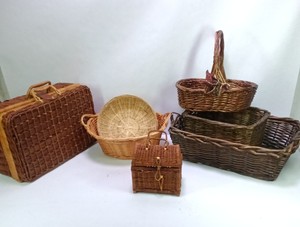 Lot of Wicker Baskets, Picnic Basket & Woven Trays