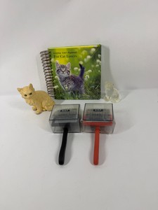 Lot of Cat-Themed Dcor, Slicker Brushes & Notebook