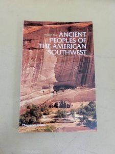 Ancient Peoples of the American Southwest Stephen Plog Paperback Thames & Hudson 2nd Ed 2008 Very Good