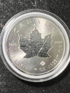 2025 CANADIAN MAPLE LEAF 1 TROY OZ .9999 FINE SILVER IN AIRTITE