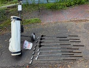 Ryder Cup II Set of Golf Clubs & Rolling Bag