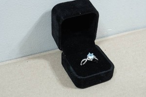Silver Tone Womens Ring - Size 6