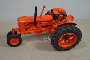 Vintage Case Tractor 116 Scale Die Cast Replica