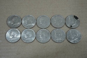10 1970s Kennedy Half Dollars