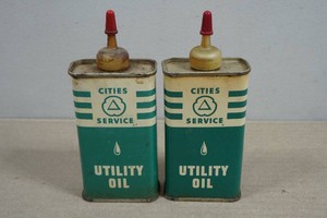 2 Vintage 1940-50s Cities Service 4oz Utility Oil Advertising Tin Cans