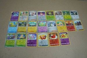 21 Pokemon Hologram Cards