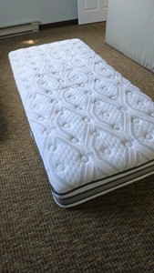 Serta iSeries Alvani Twin XL Mattress