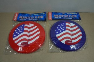 2 Freestyle Flyer Frisbees