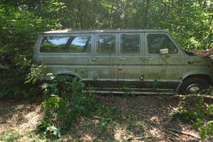 1986 Ford Econoline E-250 Club Wagon Van - 6.9L Diesel - Clean Title