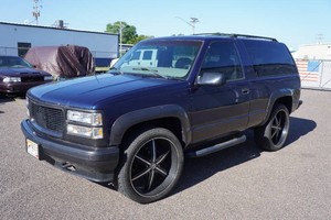 1999 Chevrolet Tahoe 1500 2-Door SUV - California Truck - 5.7L Vortec